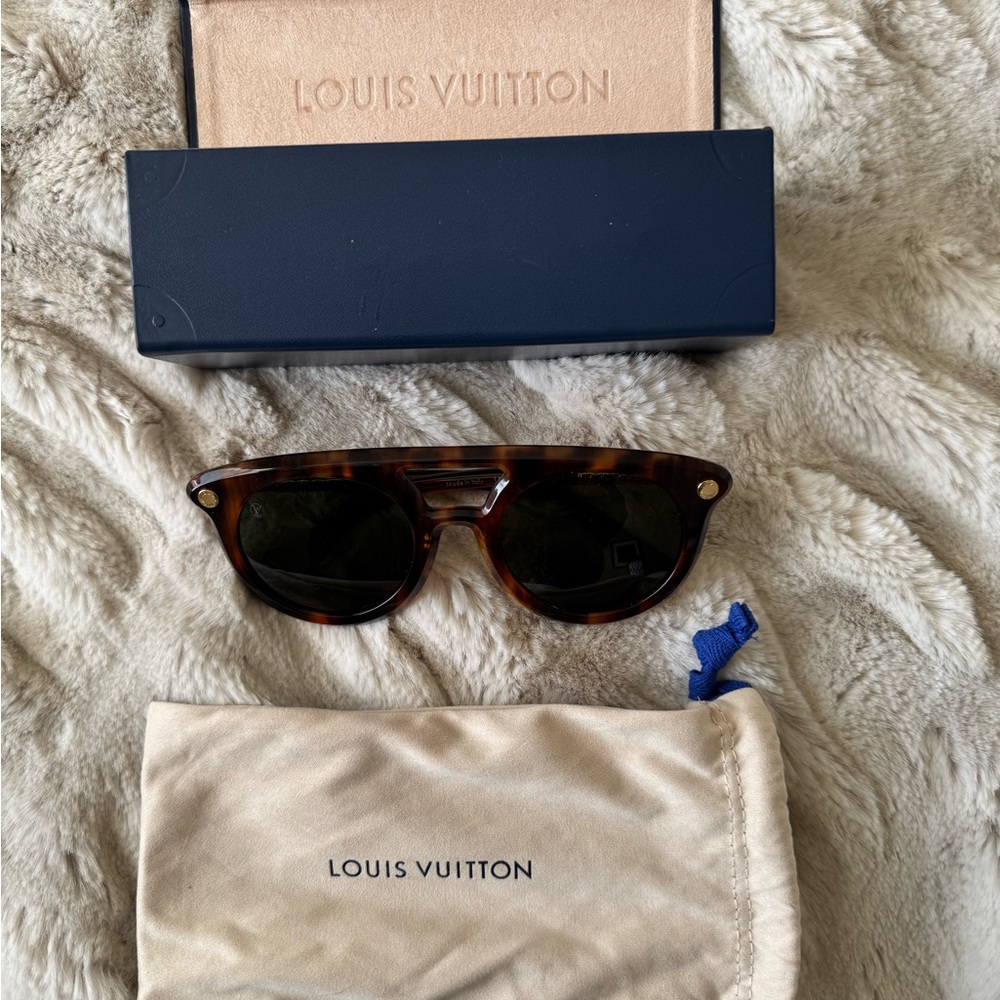 Louis Vuitton Tortoise Sunglasses